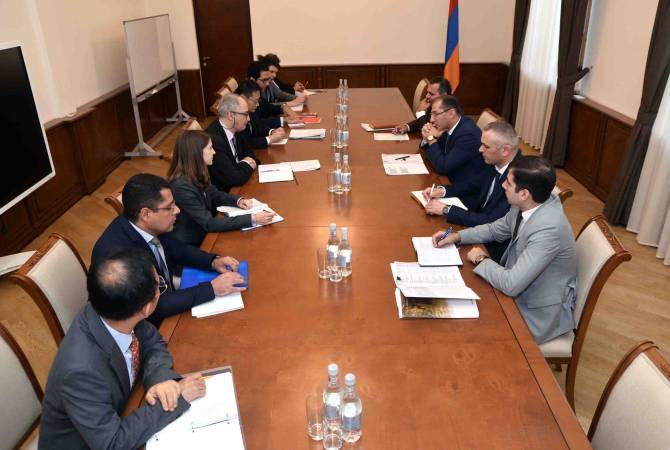 Министр финансов Армении принял делегацию Международного валютного фонда