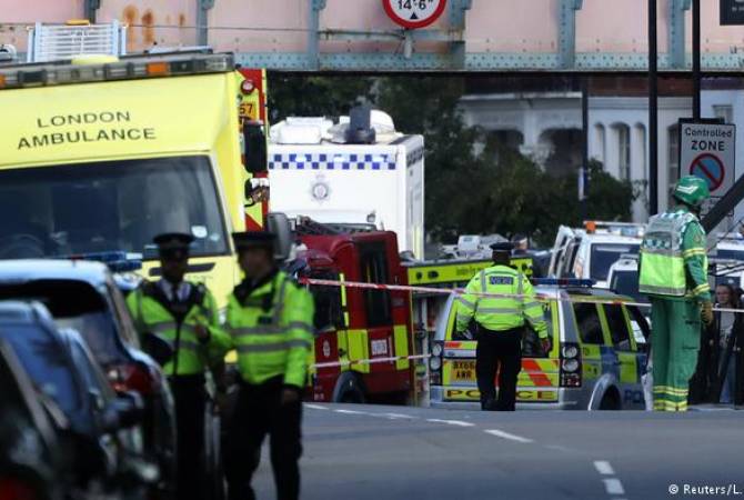 Британская полиция задержала еще двух человека после теракта в метро Лондона
