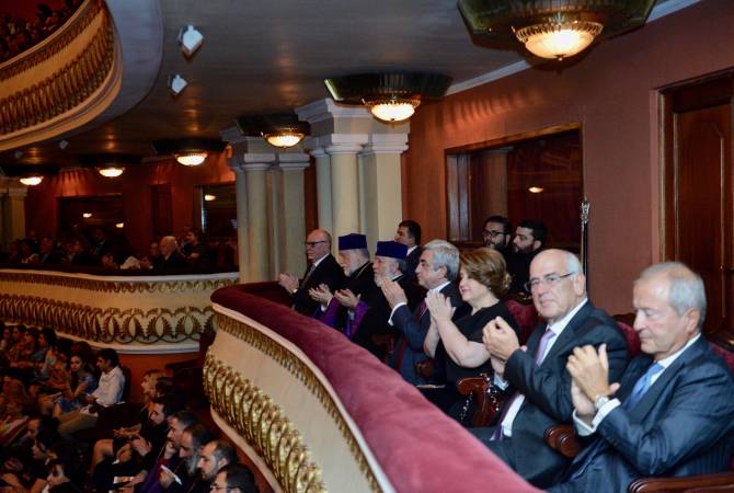 Президент Армении присутствовал на премьере музыкальной постановки "Наше 
обещание", посвященной фильму "Обещание"
