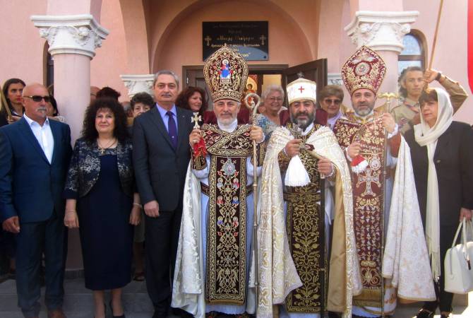 В предводительстве владыки Езраса в Болгарии освящена армянская церковь