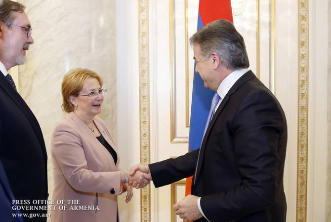 Премьер Армении и министр здравоохранения России обсудили вопросы сотрудничества в сфере охраны здоровья