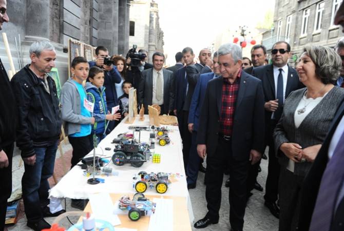 Նախագահ Սերժ Սարգսյանը մասնակցել է Գյումրու օրվան նվիրված միջոցառումներին