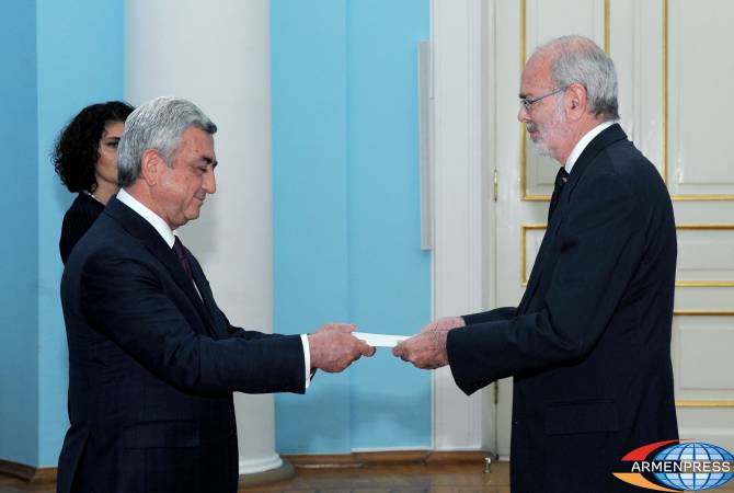Новый посол Колумбии в Армении вручил президенту РА верительные грамоты