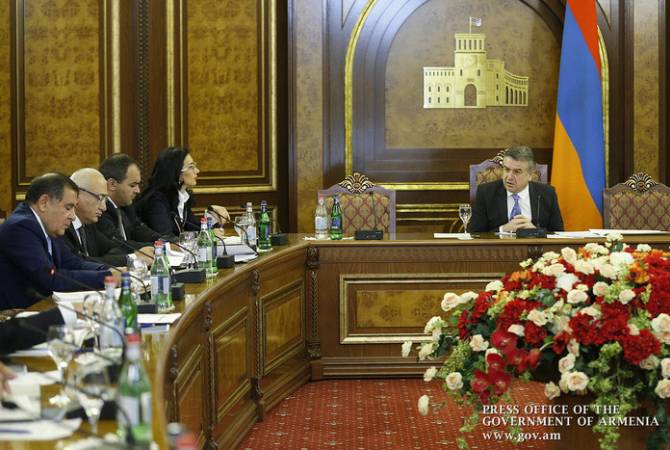 رئيس الوزراء كارِن كارابيتيان يترأس مشاورات حول القضايا المتعلقة بتنفيذ التزامات أرمينيا والتعاون الدولي 
فى مجال مكافحة الفساد