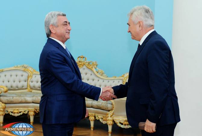 Президент Армении принял председателя Сената парламента Чехии Милана Штеха