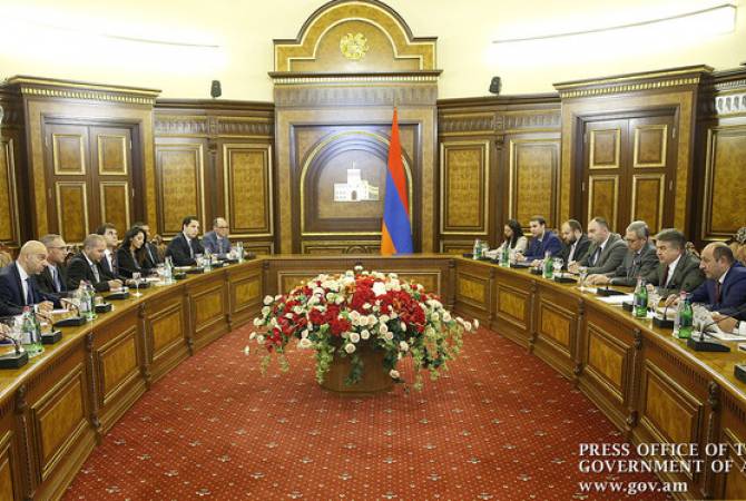 Премьер-министр Армении принял президента компании «Лидиан Интернешнл» и группу 
международных инвесторов
