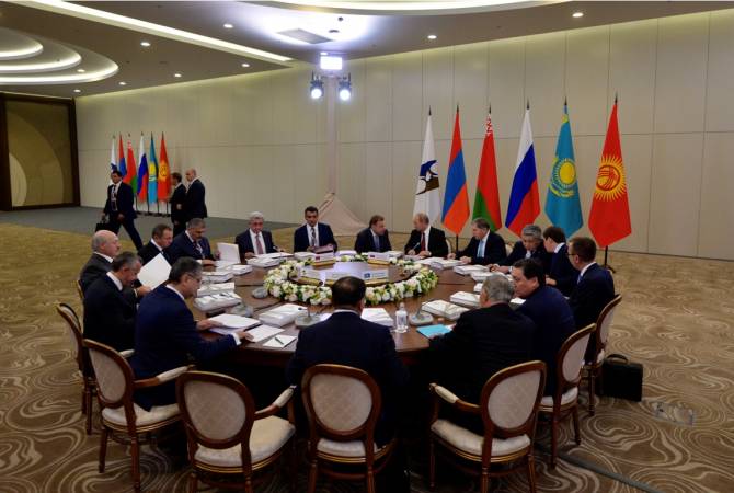В Сочи стартовало заседание Высшего Евразийского экономического совета
