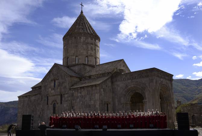 Տաթևում կայացել է Հայաստանի պետական ազգային ակադեմիական երգչախմբի համերգը 