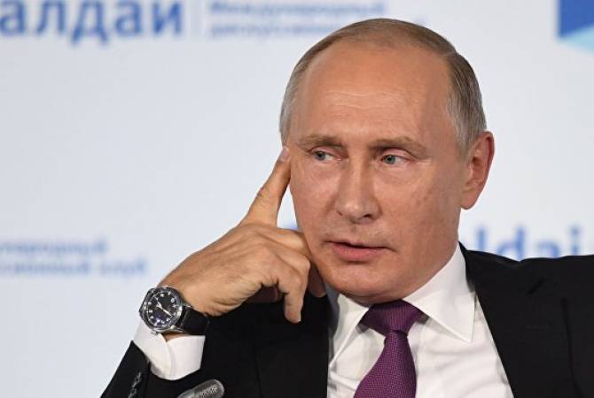 Путин ответил на вопрос, может ли женщина стать президентом России
