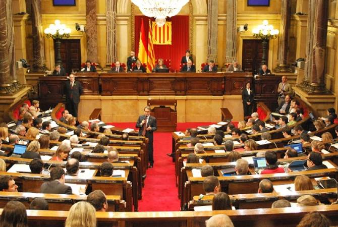 Парламент Каталонии даст ответ на меры Мадрида в четверг