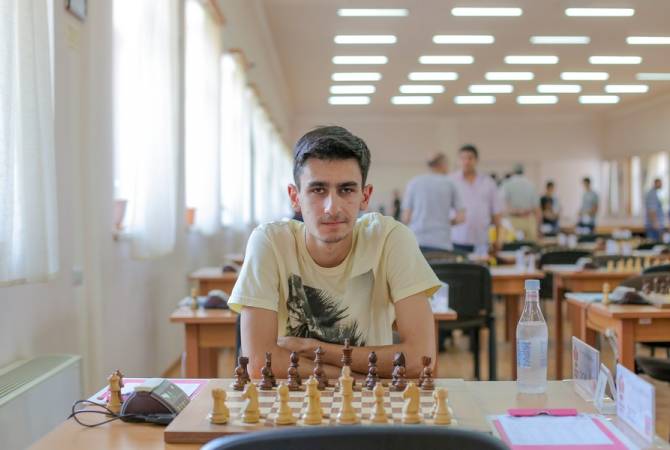 Гроссмейстер Арман Микаэлян – десятый на турнире памяти Чигорина в Санкт-Петербурге