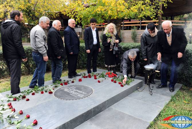 Ալեքսանդր Սպենդիարյանի ծննդյան օրը երաժշտասերները ծաղիկներ խոնարհեցին կոմպոզիտորի շիրիմին