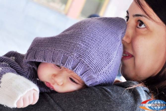Комиссия НС Армении одобрила законопроект, по которому  работающие матери в 
Армении смогут нанять няню за счет государства