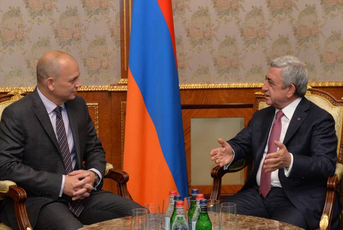 Серж Саргсян принял удостоенного премии президента Республики Армения 2017 года за 
вклад мирового значения в сферу ИТ Тони Фаделя