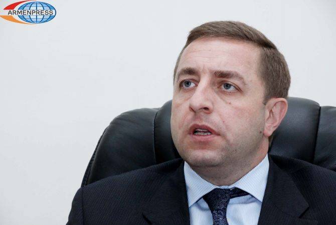 Депутаты НС Армении обсудили законопроект о введение уголовной ответственности по 
отношению к лицам, препятствующим выполнению профессиональных обязанностей 
врачей