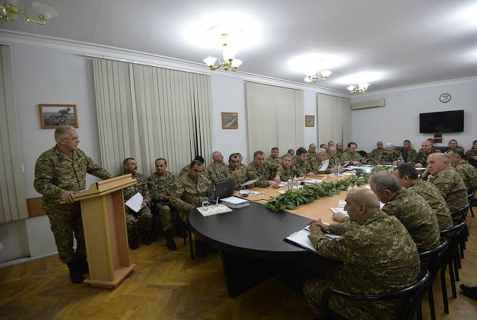 Президенты Армении и НКР провели рабочее совещание, посвященное 
последовательному повышению обороноспособности Армии обороны
