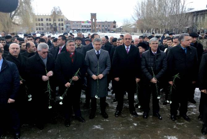 PM Karapetyan joins earthquake commemoration event in Gyumri 