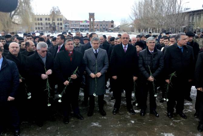 В Гюмри почтили память жертв разрушительного землетрясения