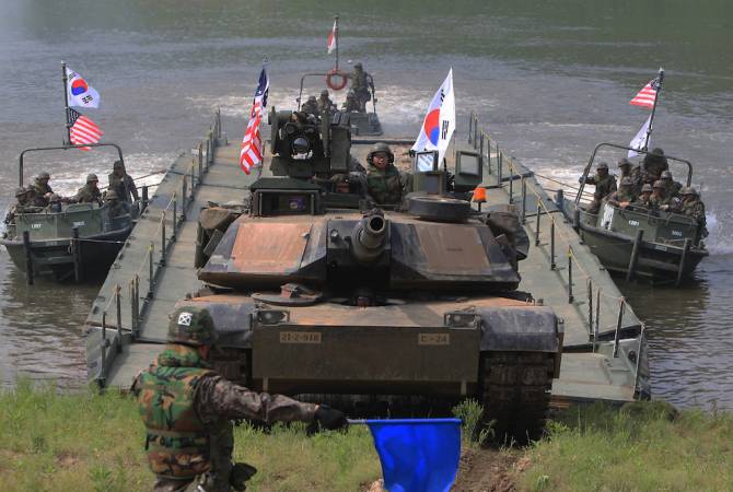 Япония, США и Южная Корея проводят совместные учения на фоне обострения ситуации с 
КНДР