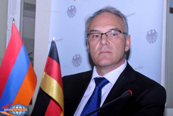 توقيع الاتفاق الجديد بين أرمينيا والاتحاد الأوروبي إشارة هامة للمستثمرين الأجانب- السفير الألماني 
بأرمينيا برنارد ماتياس كيسلر-