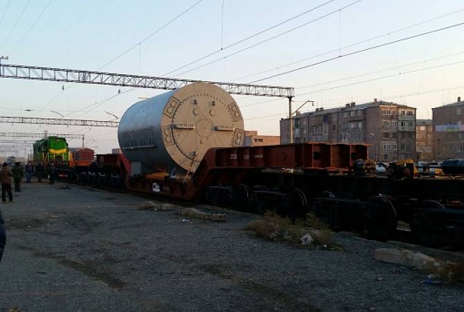  Из РФ в Армению доставлен первый из двух турбогенераторов для Армянской АЭС
 