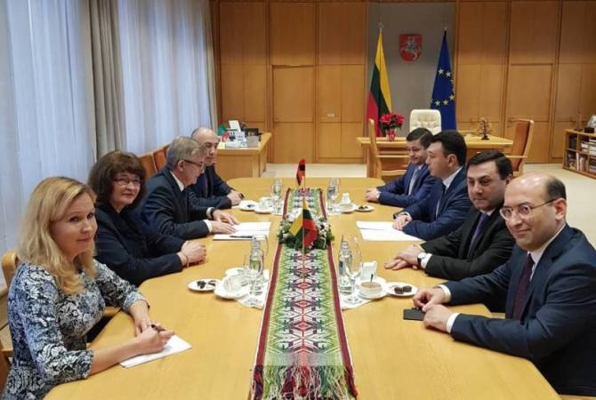 Deputy Speaker of Armenian parliament meets with Speaker of Lithuanian Seimas