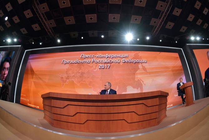  Президент России пообещал провести Чемпионат мира по футболу 2018 года на самом 
высшем уровне
 