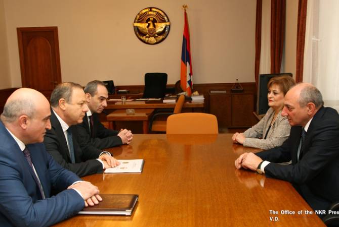 Бако Саакян встретился  с министром здравоохранения Армении Левоном Алтуняном