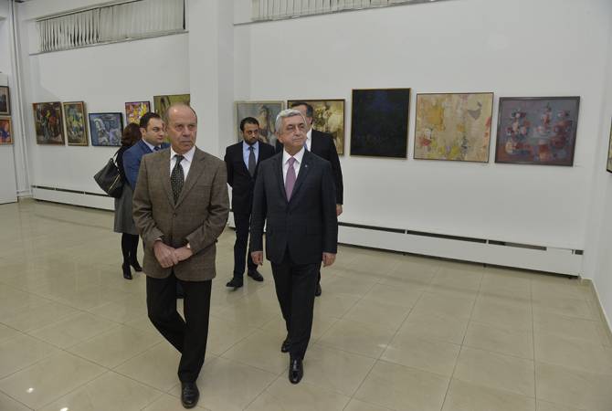 Президент осмотрел посвящённую 85-летию Союз художников Армении выставку и 
присутствовал на премьере фильма «Путь нашей мечты»