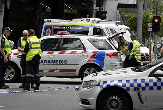  В Мельбурне автомобиль наехал на пешеходов, есть пострадавшие 