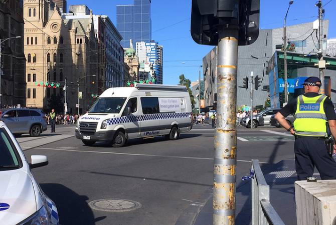  В Мельбурне 16 человек пострадали при наезде автомобиля на пешеходов 