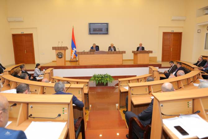 Парламент Арцаха принял государственный бюджет на 2018 год
