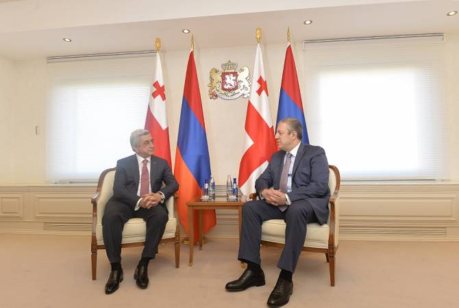 الرئيس سركيسيان يعقد اجتماعاً خاصاً مع رئيس وزراء جورجيا جيورجي كفيريكاشفيلي بختام زيارته 
الرسمية إلى جورجيا -صور-