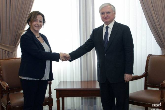 Newly appointed Ambassador of Lebanon presents copy of credentials to Armenian FM