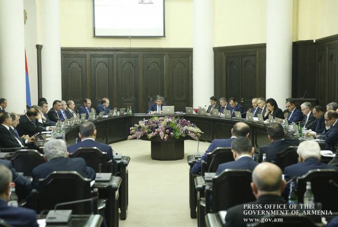  Режим деятельности правительства Армении в 2018 году будет строже: премьер-министр Армении Карен Карапетян 