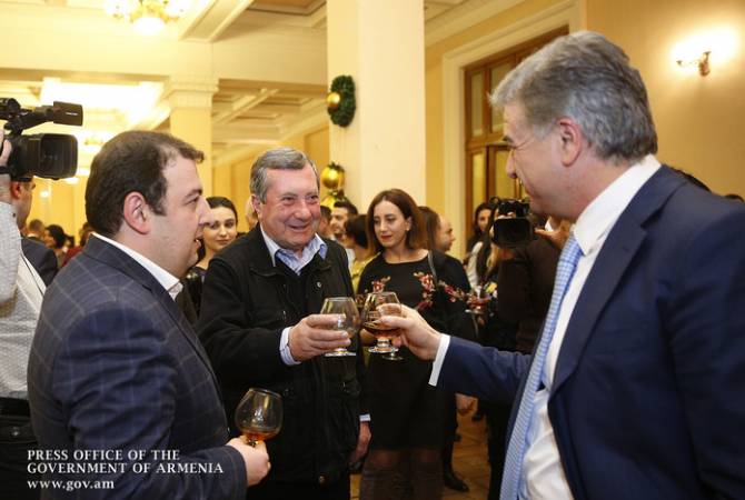 Премьер-министр Армении организовал прием для представителей СМИ по случаю 
Нового года и Рождества
