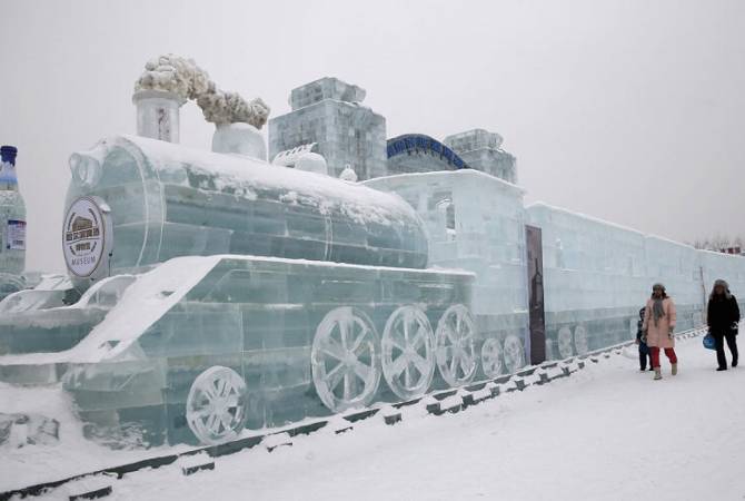 Фестиваль снежных и ледяных скульптур в Харбине
