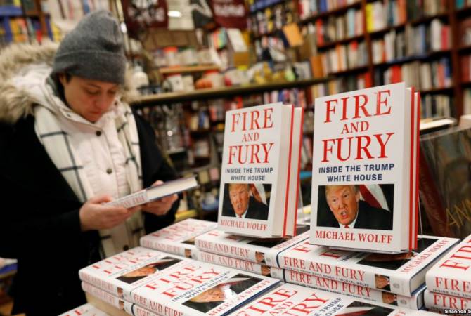 Книга о Трампе "Огонь и ярость" заняла первое место в рейтинге продаж Amazon