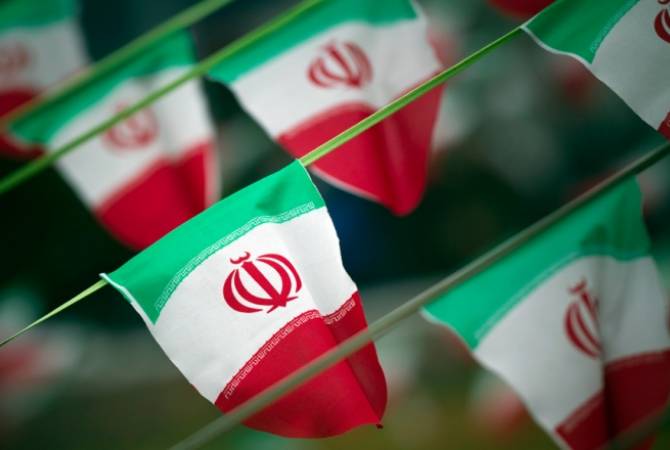 Трамп решил продлить режим снятия санкций против Ирана