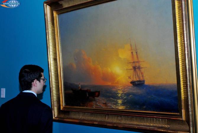 Выставка к 200-летию Айвазовского продлена на месяц