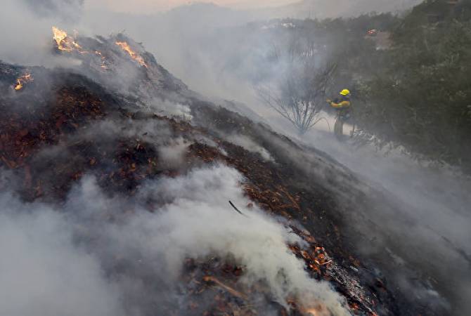 Крупнейший в истории Калифорнии лесной пожар локализован