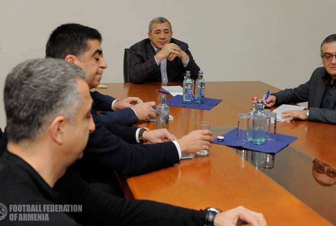 Football Federation boss meets with representatives of Armenia’s clubs 