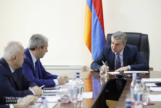 Премьер-министр Армении посетил министерство транспорта, связи и информационных 
технологий
