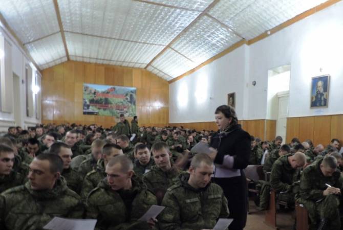 В Армении завершила работу Выездная приемная объединенного стратегического 
командования ЮВО