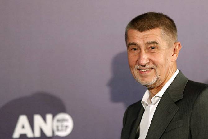 Czech government resigns after losing confidence vote