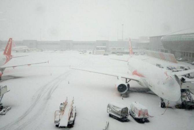 Аэропорт Амстердама отменил все рейсы из-за снежной бури