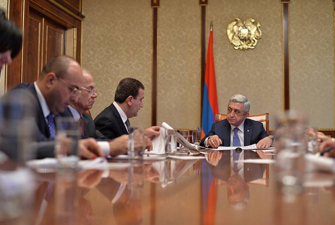 الرئيس سيرج سركيسيان يعقد مشاورة بمشاركة أعضاء اللجنة الحكومية لحماية المنافسة الإقتصادية 