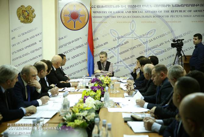 “Each unit must clearly formulate its tasks” - Karen Karapetyan visits Ministry of Labor and 
Social Affairs