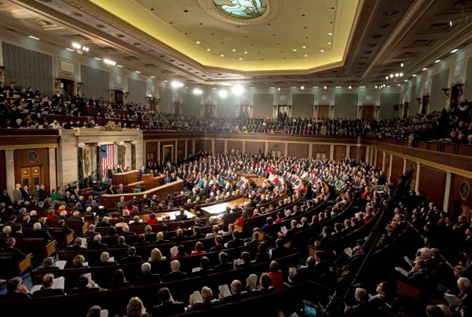 Палата представителей конгресса США согласилась временно финансировать 
правительство