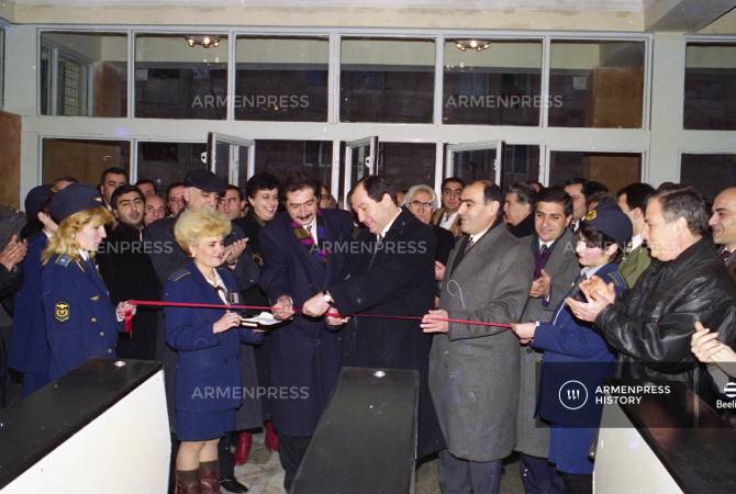 В фотоархивр Арменпресс есть эксклюзивные фотографии официальных встреч и 
визитов Армена Саркисяна